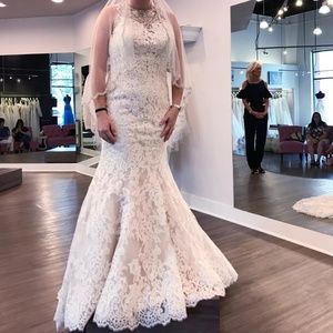 Lace wedding dress